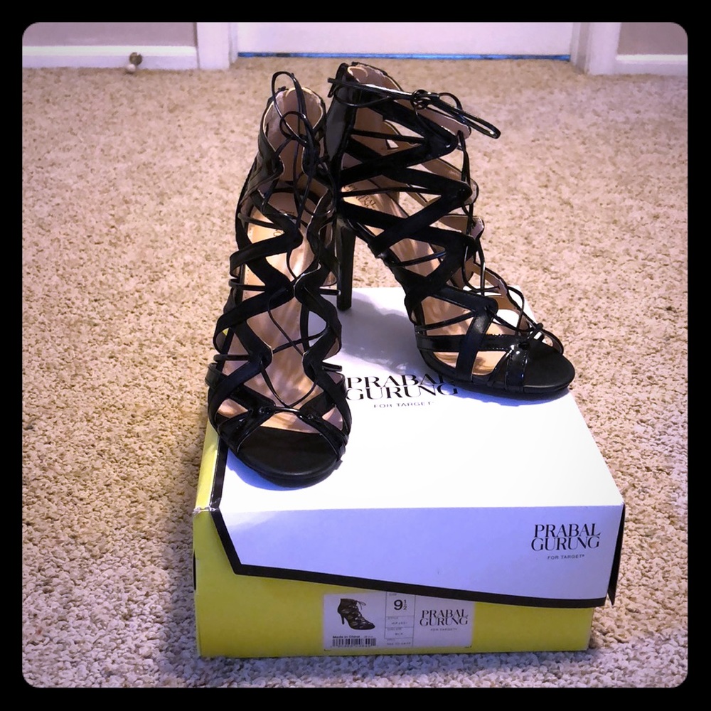 Prabal Gurung sz 9.5 Black Patent Tie Up Heels